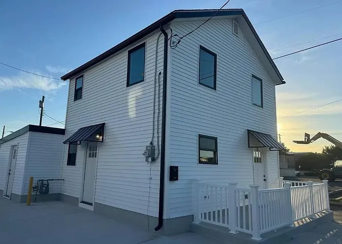 New Beach House With Game Room